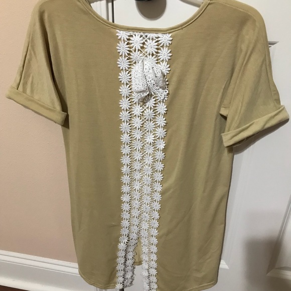 Cute shirt - Picture 1 of 2